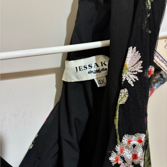 JessaKae Black Floral Margaret Midi Dress - Picture 4 of 4